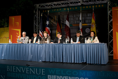 Los Ministros de Vivienda reunidos en la mesa redonda del congreso